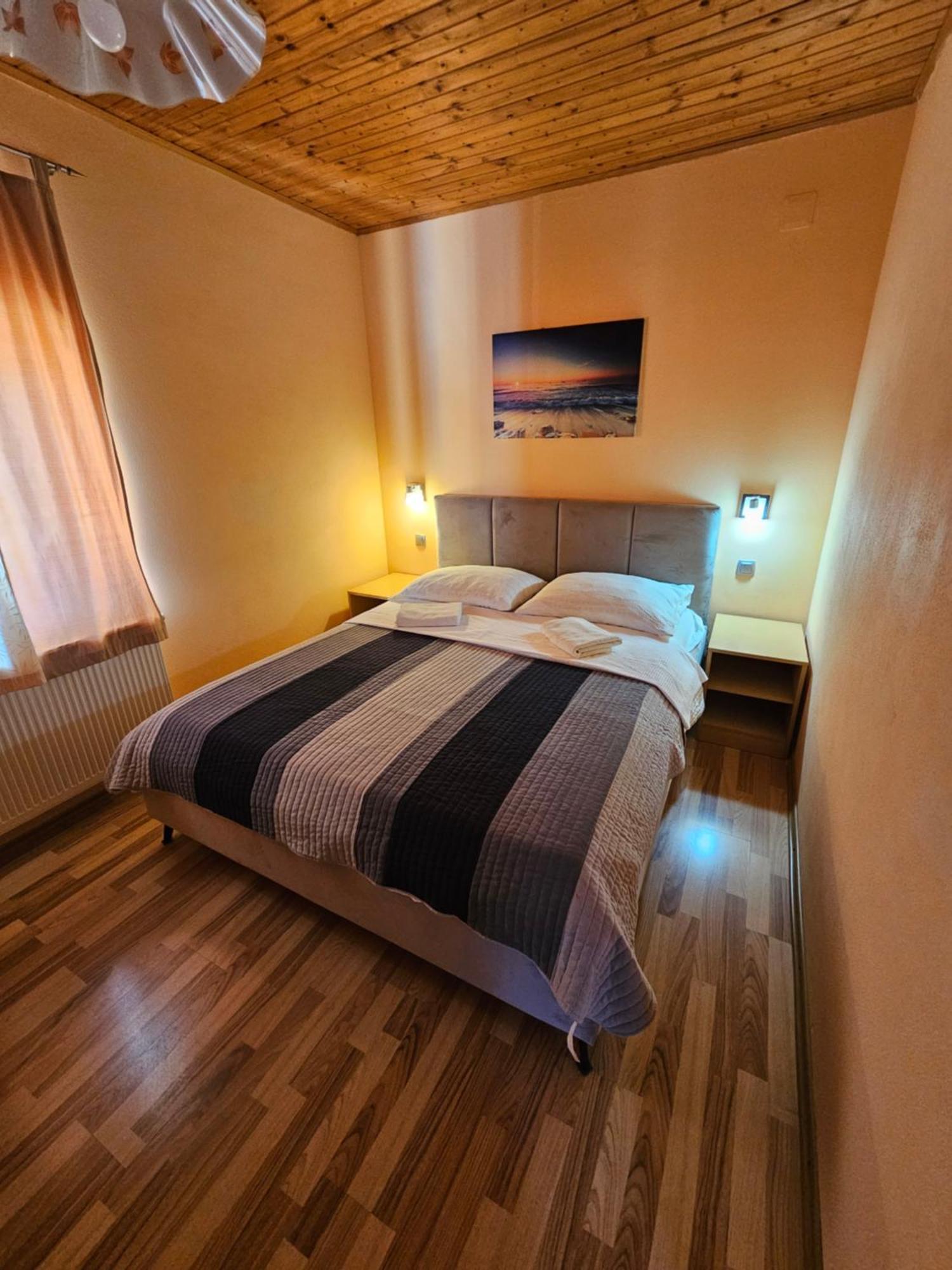 House Mirjana Hotel Smoljanac Exterior photo